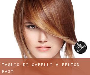 Taglio di capelli a Felton East