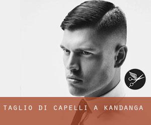 Taglio di capelli a Kandanga